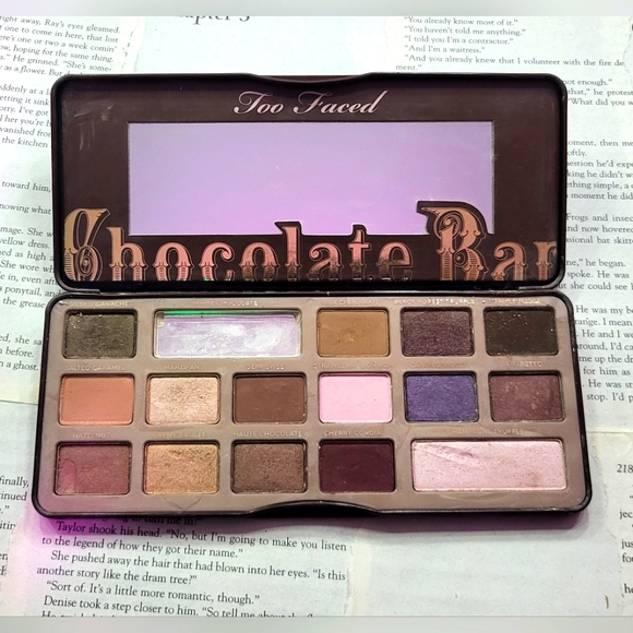 Too Faced Chocolate Bar eyeshadow palette - Picture 2 of 2